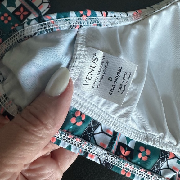 VENUS Floral Paisley Triangle Bikini Top - Picture 4 of 5